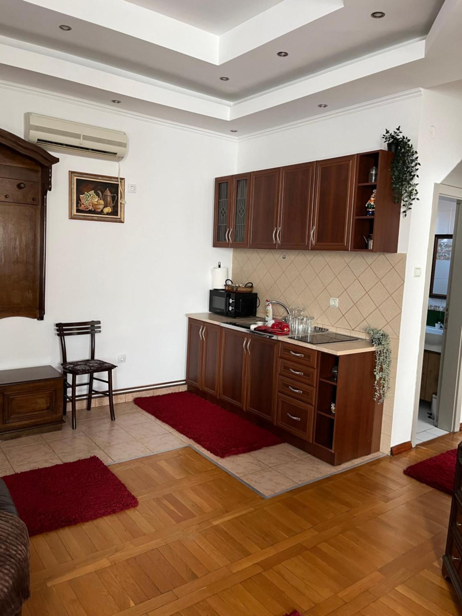Airport Sky Apartments Lux II Белград Екстериор снимка