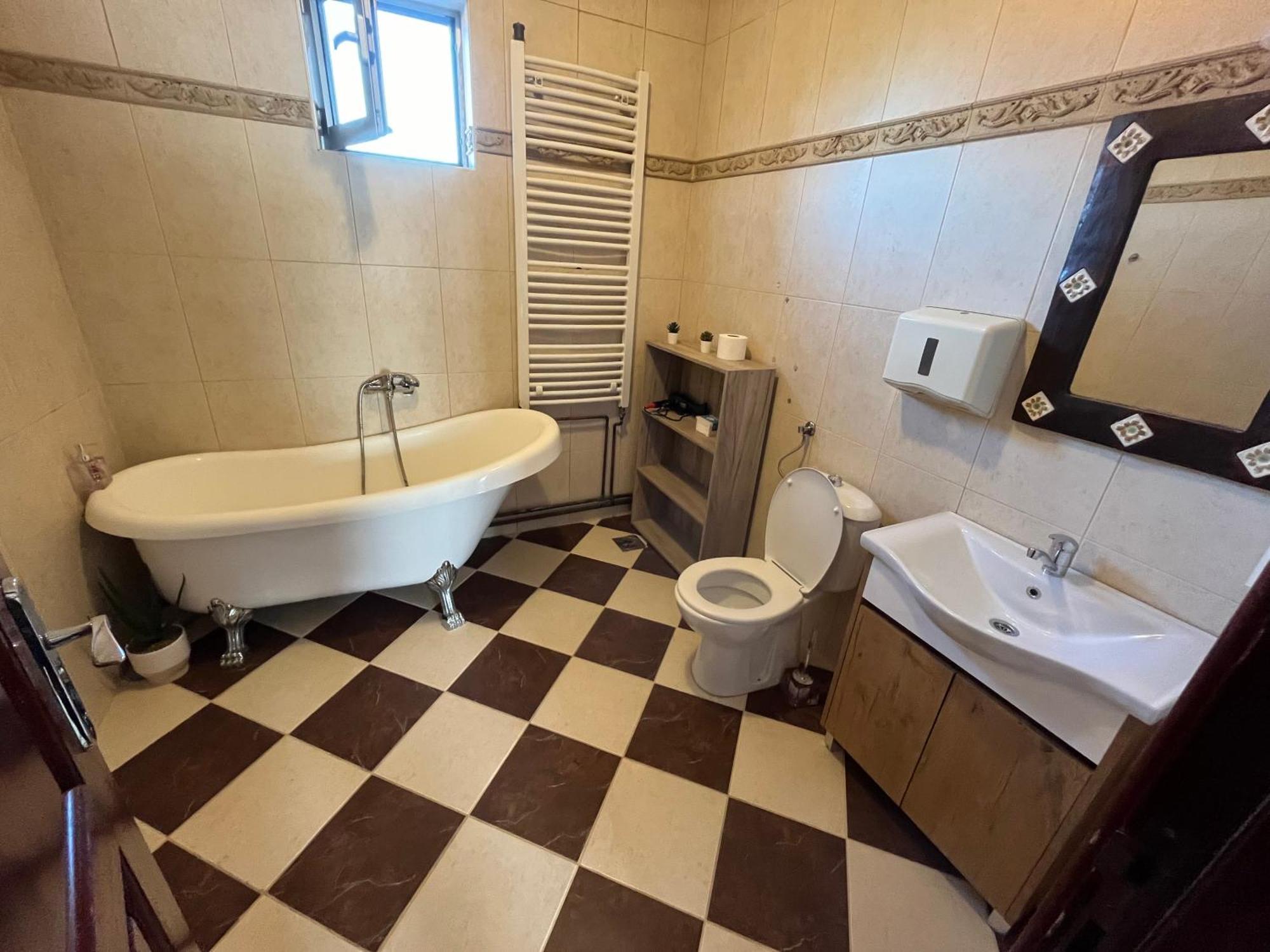 Airport Sky Apartments Lux II Белград Екстериор снимка