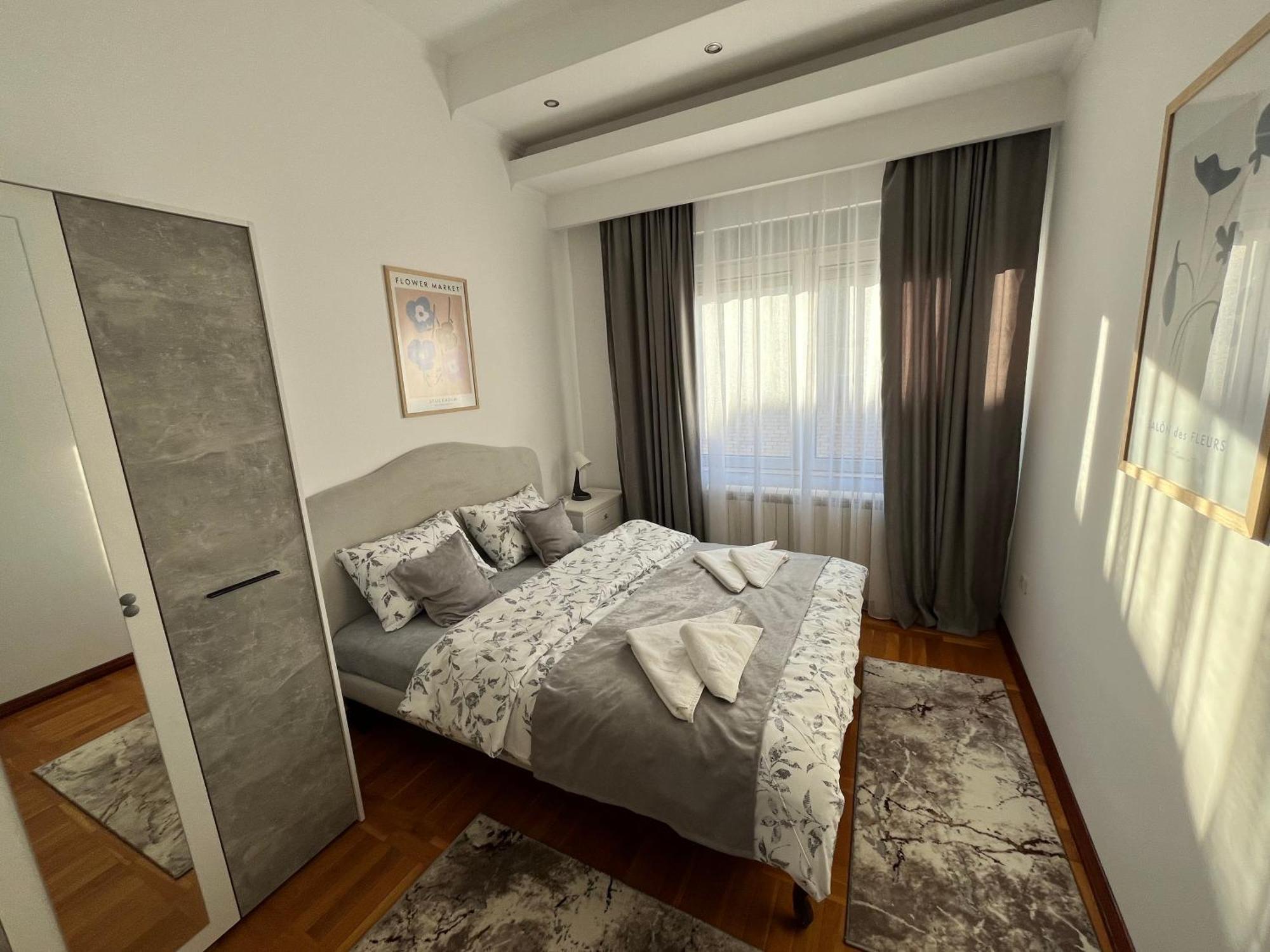 Airport Sky Apartments Lux II Белград Екстериор снимка